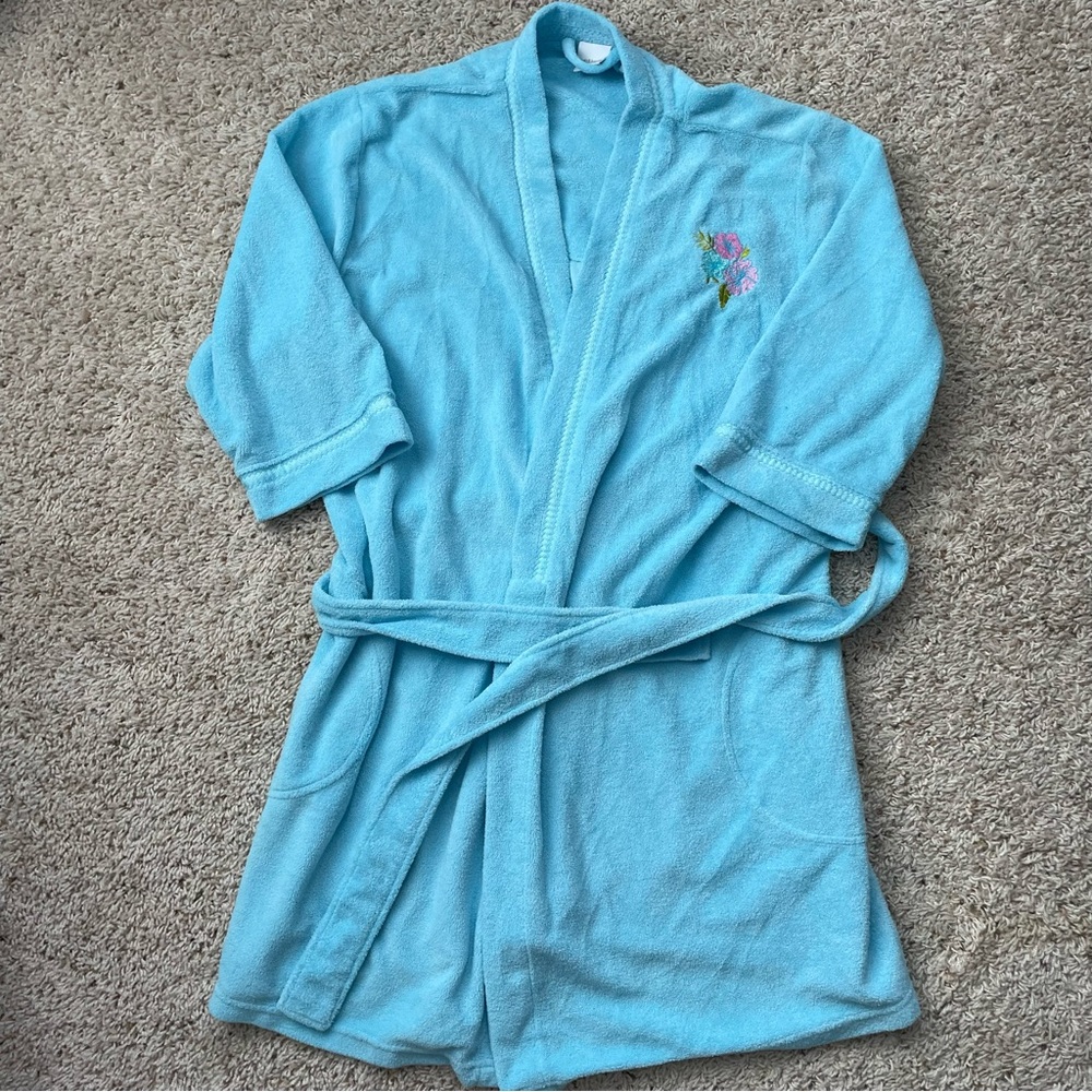 vintage blue croft and barrow floral embroidered robe!